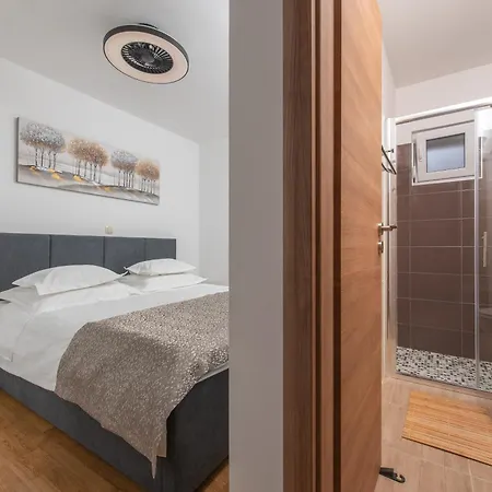 New! Josefina With Heated Pool