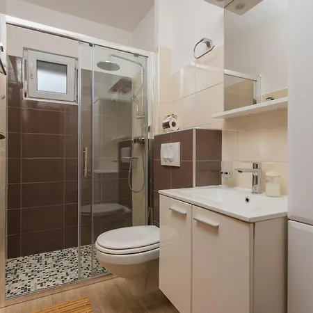 New! Josefina With Heated Pool Villa
